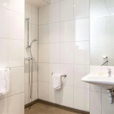 Le Noailles Gare Hotel