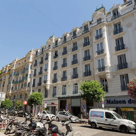 Le Noailles Gare Hotel 3*