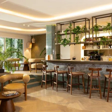 Le Noailles Gare Hotel 3*