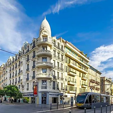 Le Noailles Gare