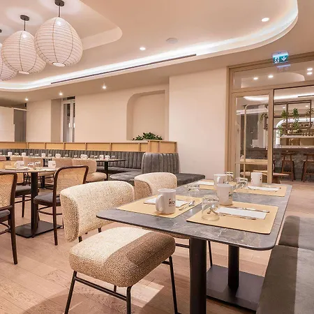 Le Noailles Gare Hotel