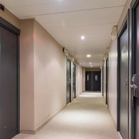 Le Noailles Gare ニース