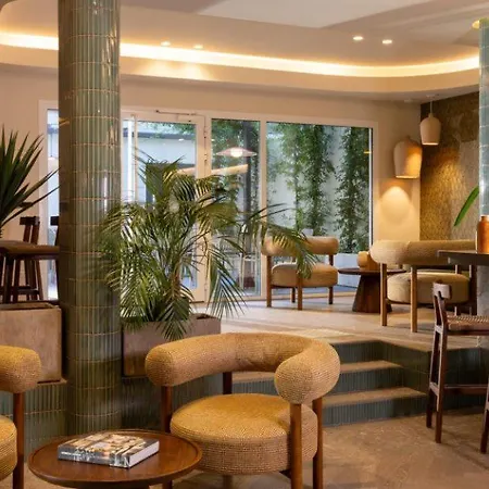 Le Noailles Gare 3* ニース